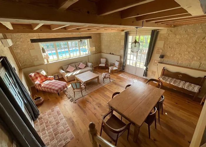 Manoir De Famille Beausoleil * Allonnes (Maine-et-Loire)