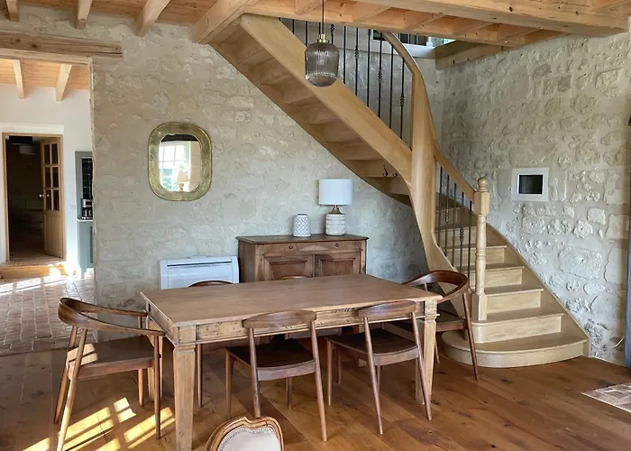 Manoir De Famille Beausoleil Allonnes (Maine-et-Loire)