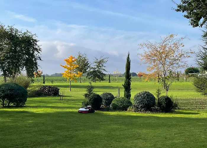 Manoir De Famille Beausoleil Allonnes (Maine-et-Loire)